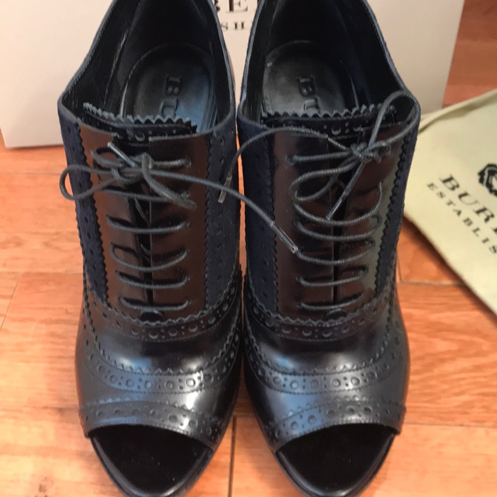 Like new only worn once authentic Burberry peeptoe - Picture 4 of 8